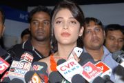 Shruti Haasan Launches Samsung Galaxy S3 7000