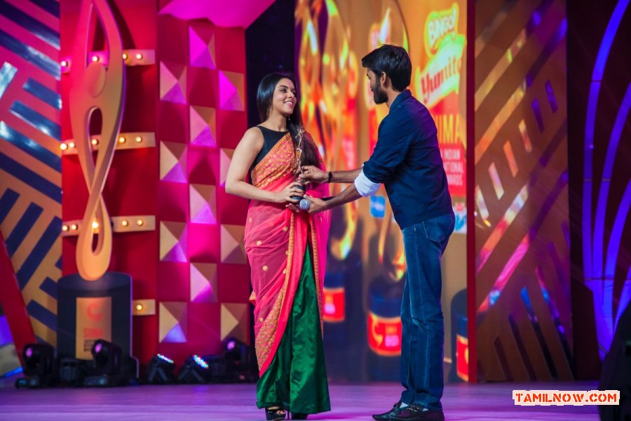 Asin And Dhanush At Siima 2013 171