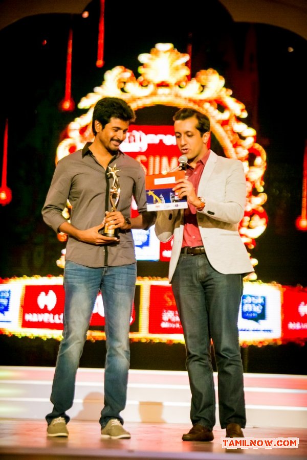 Actor Siva Karthikeyan At Siima Awards 2014 189