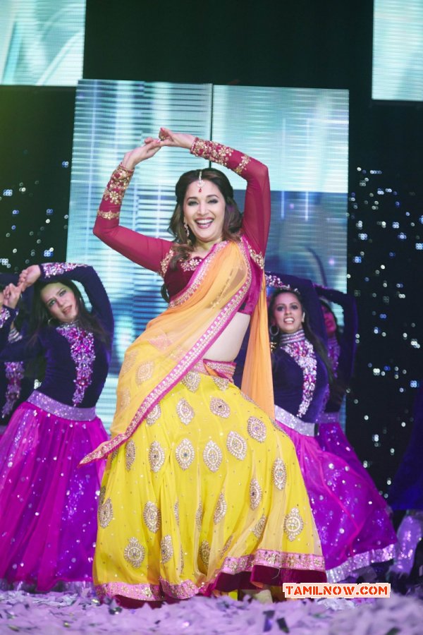 New Still Madhuri Dixit At Slam Finale 983