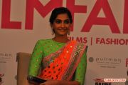 Sonam Kapoor Launches Filmfare Make Over Issue Photos 5084