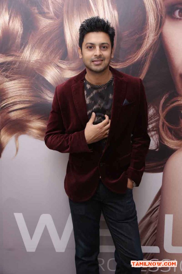 Srikanth Launched Toni Guy Essensuals Salon 3964