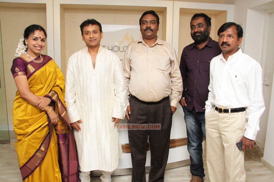 Sudha Raghunathan And Unnikrishnan With Selvakumar 740