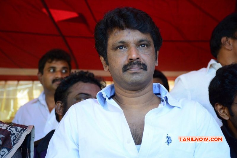 Director Cheran 809