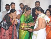 Saranya Ponvannan At Thaandavam Movie Launch 71