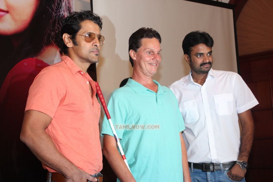 Thaandavam Press Meet Stills 5461