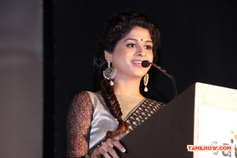 Naveena Speaks At Thilagar Audio Launch 496