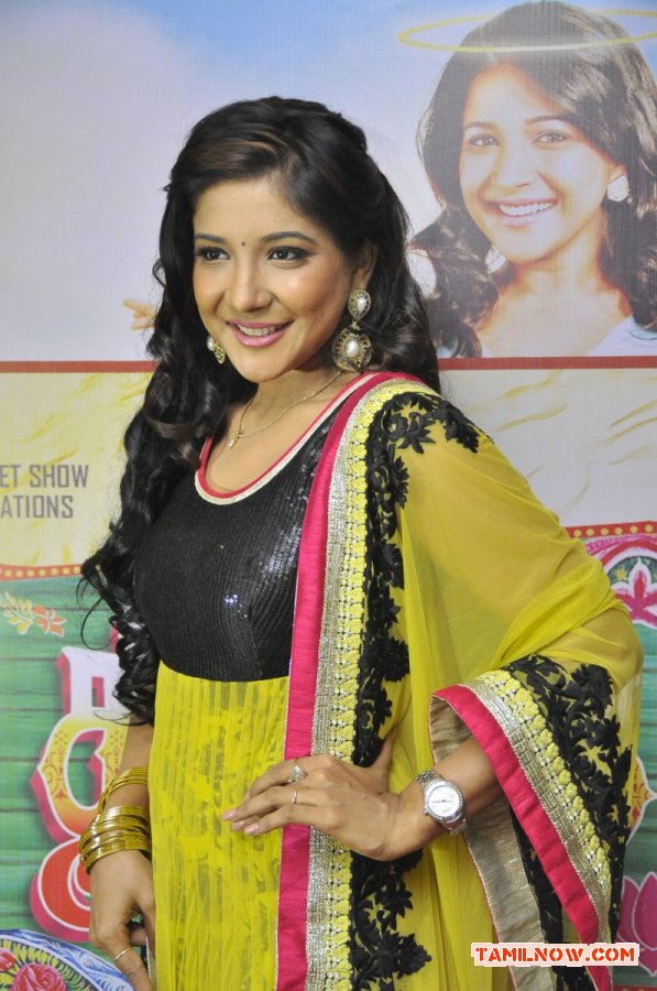 Actress Sakshi Agarwal 247