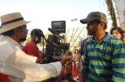 Thuppakki Working Stills