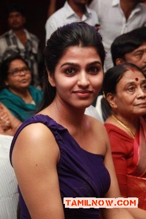 Actress Dhansika 760