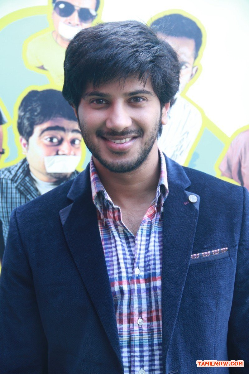 Dulquar Salman At Vaayai Moodi Pesavum Audio Launch 58