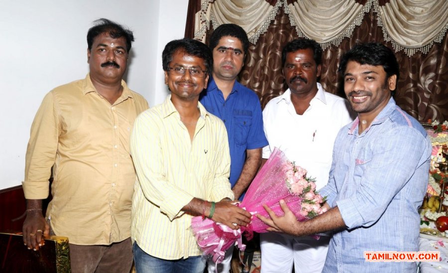 Varai Padam Movie Pooja Stills 1902