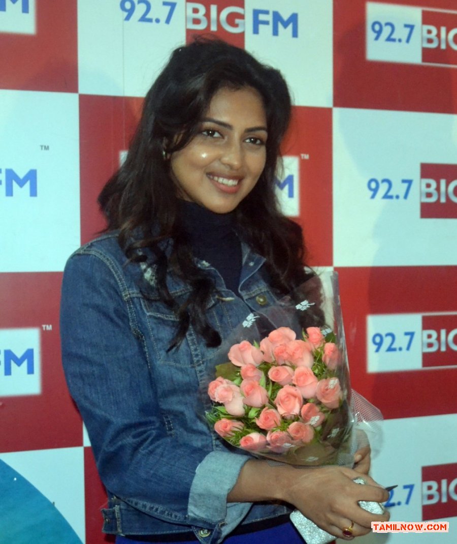 Amala Paul At Velaiyilla Pattathari Audio Launch 44