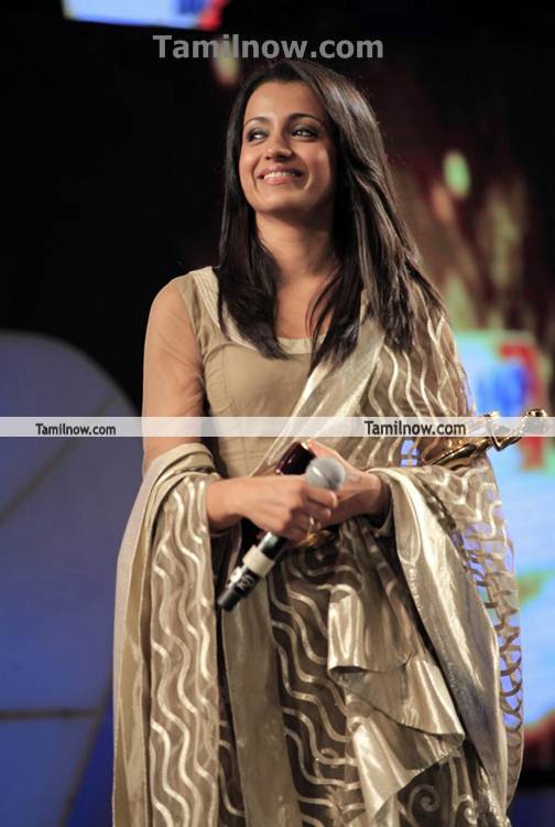 Trisha Krishan At Vijay Awards 2011