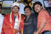 Vijay In Bangalore To Promote Velayudham Pic 322