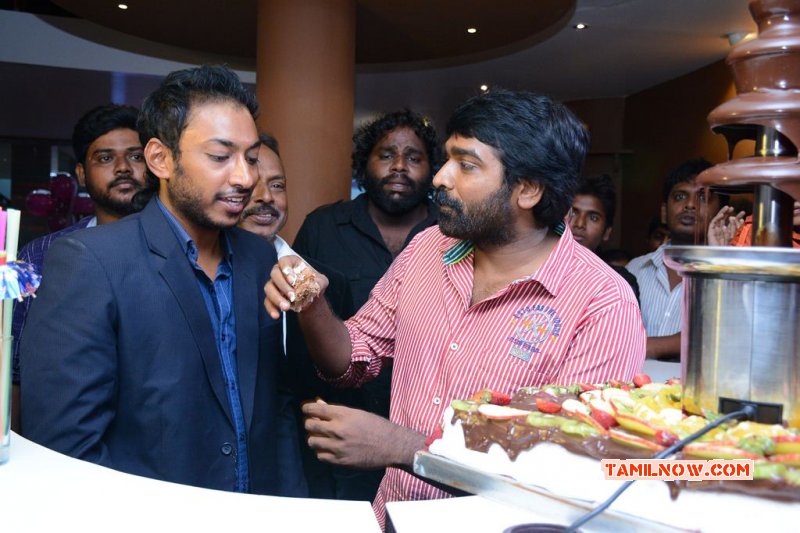 Tamil Movie Event Vijay Sethupathi Inaugurates Chocoholic Chocolate Bar Oct 2014 Albums 7404