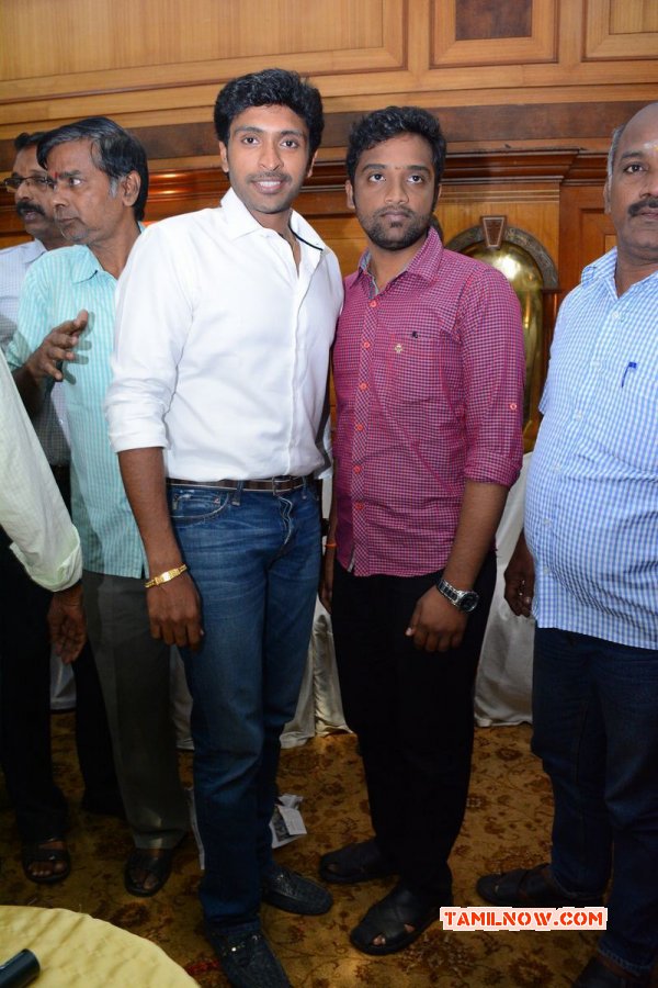 Oct 2014 Photo Vikram Prabhu Press Meet 9662