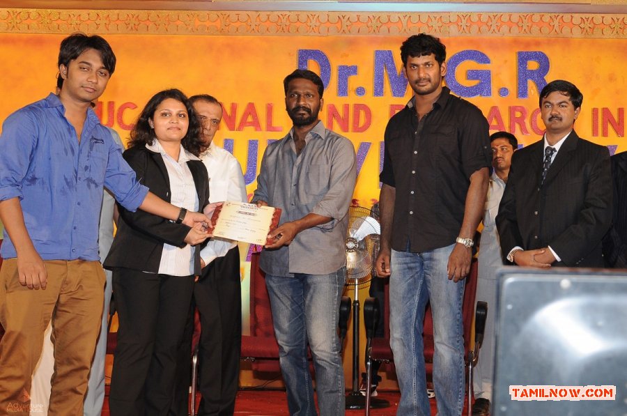 Vishal And Vetrimaran At Dr Mgr University Photos 8281