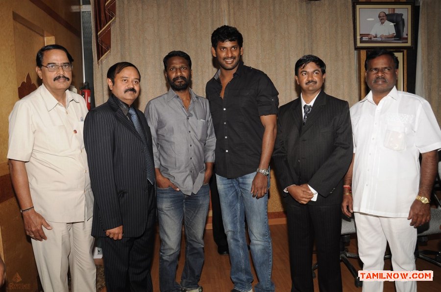 Vishal And Vetrimaran At Dr Mgr University Stills 1281