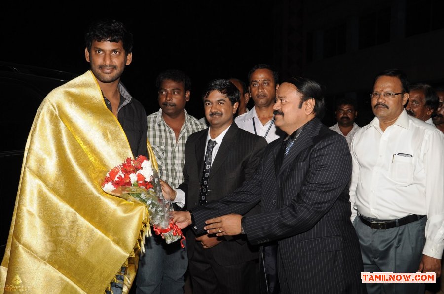 Vishal And Vetrimaran At Dr Mgr University Stills 455