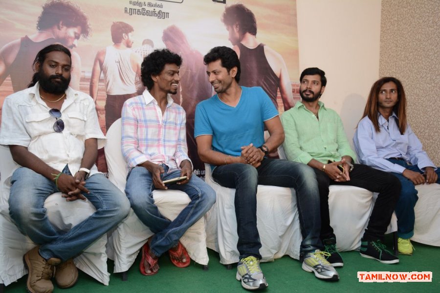 Vishayam Veliya Theriya Koodathu Pressmeet Stills 9879