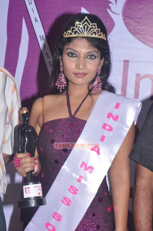 Vivel India Miss South 2011 7077