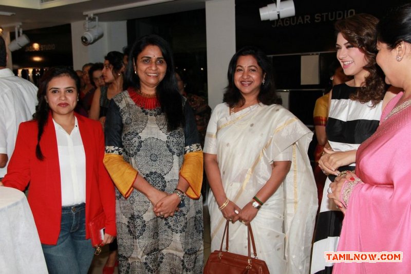 Radhika Sarathkumar Hansika At Vst Grandeur Women Achievers Awards 969